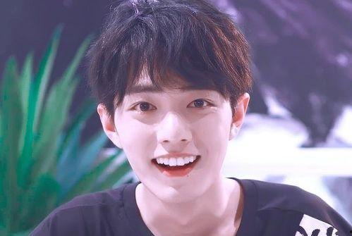 肖战真实学生爆料视频,揭秘校园生活点滴  第2张